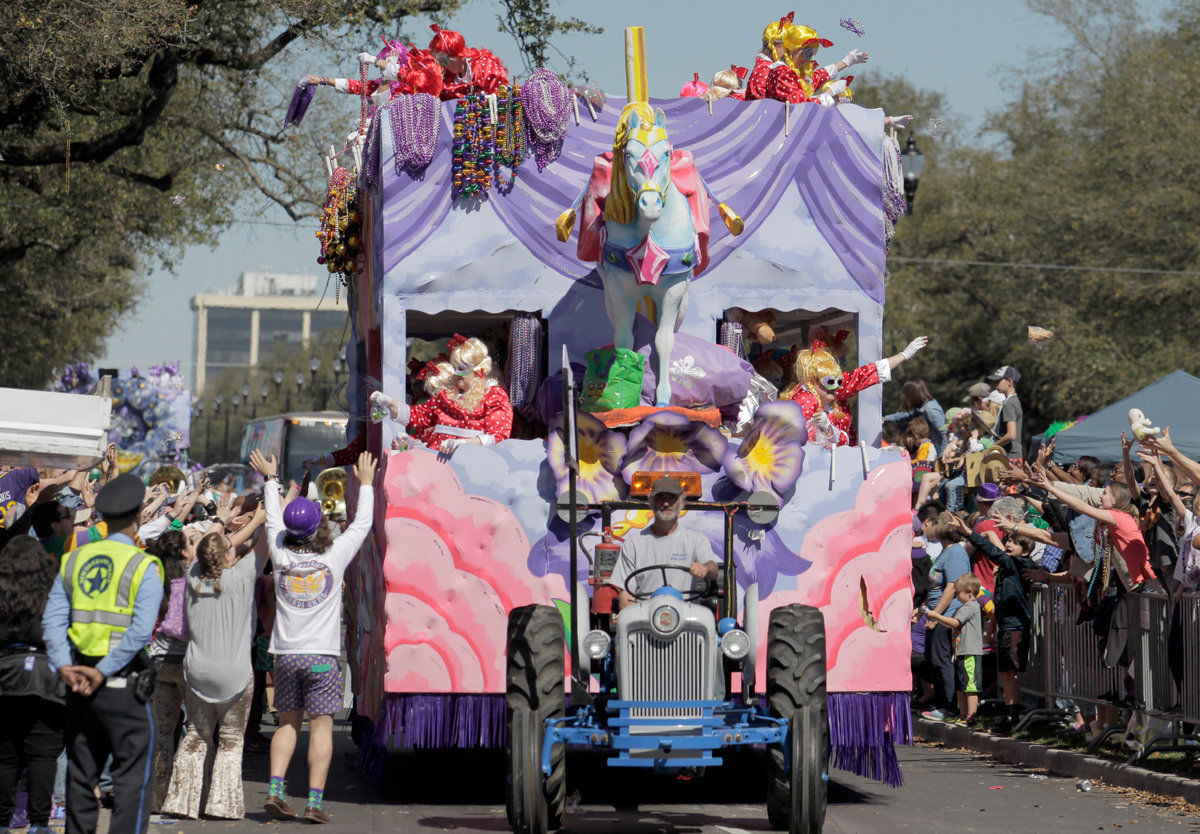 Krewe of Iris 2017 rolls in New Orleans: See Mardi Gras parade photos